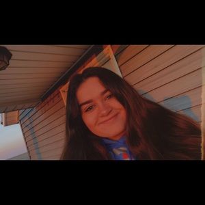 Meet your Posher, Ava